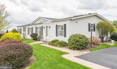 11 Longwood Ct, Harleysville, PA 19438-2955