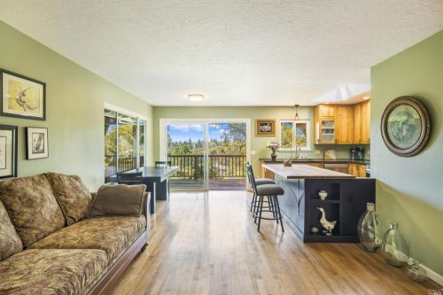 6499 Lone Pine Rd, Sebastopol CA  95472-5622 exterior