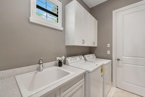 6653 Costa Cir, Naples FL 34113-1703 exterior