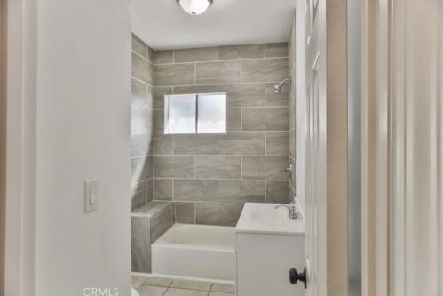 996 Arrowhead Ave, San Bernardino CA  92408-2009 exterior