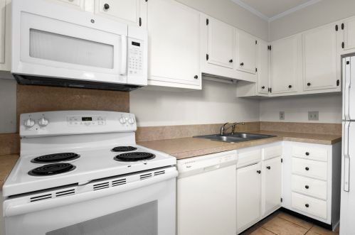 703 Center St, Mount Pleasant SC  29464-4902 exterior