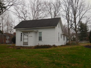 21539 Detroit Rd, Cleveland OH  44116-2216 exterior