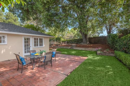 1657 Edgewood Dr, Palo Alto CA  94303-2821 exterior