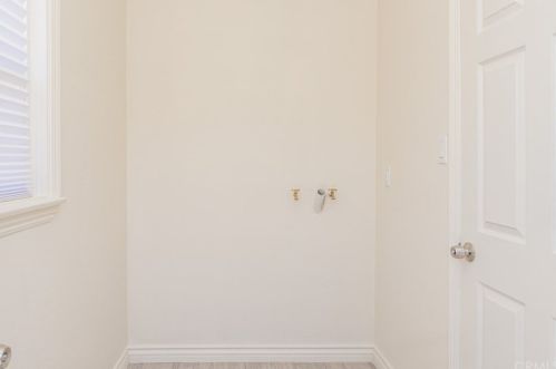 643 Mckinley St, Rialto CA  92376-6057 exterior