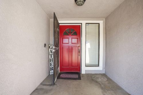 937 Bordeaux Dr, Modesto CA  95351-4433 exterior