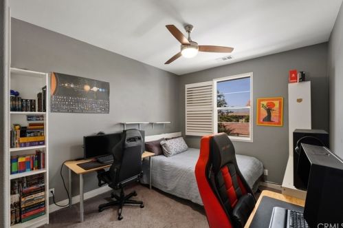 216 Compass, Irvine CA  92618-1154 exterior