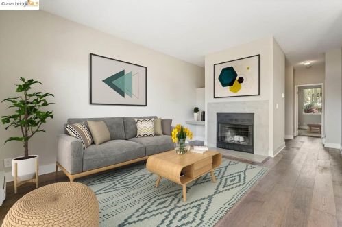 197 Lakeshore Ct, Richmond, CA 94804-7423