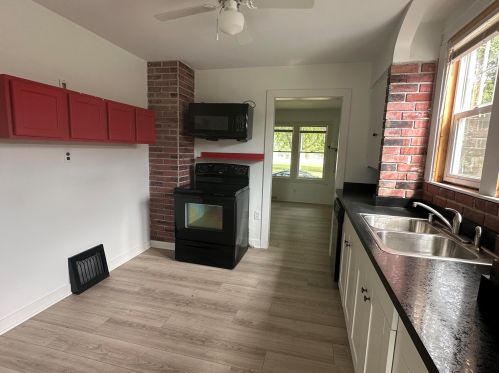 4319 87th St, Milwaukee WI  53222-1799 exterior