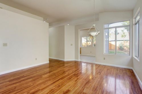 8635 Windsor Point Way, Elk Grove CA  95624-3431 exterior