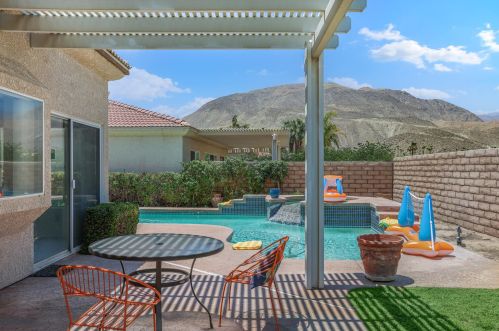 19 Florentina Dr, Rancho Mirage, CA 92270-4804