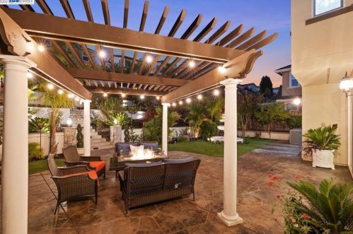 1799 Tramonti Dr, Pleasanton CA  94568-4249 exterior