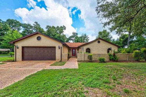 1200 Tamara Dr, Pensacola, FL 32504-6622