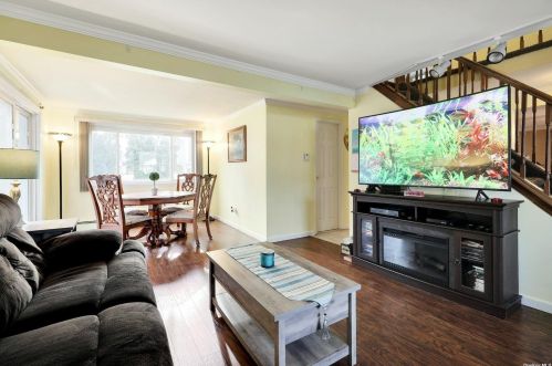 4 Rustic Gate, Panamoka NY  11961-2125 exterior