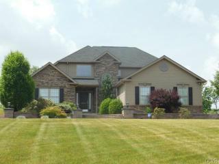 5200 Sparrow Ln, Ironton, PA 18037-2541