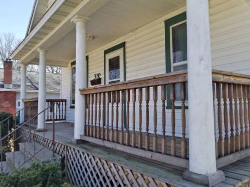 310 Magee St, Marshfield, WI 54449-3627