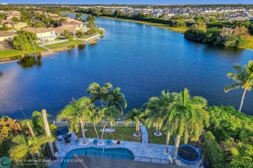 3591 177th Ave, Hollywood FL  33029-1666 exterior