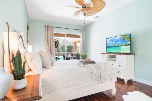 7566 Citrus Hill Ln, Naples FL  34109-0600 exterior