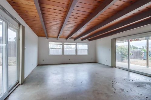 5735 Amarillo Ave, La Mesa CA 91942-2889 exterior