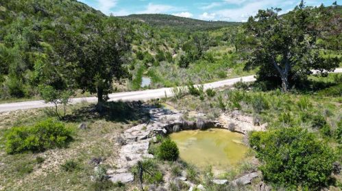 1114 Madrone Trl, Blanco, TX 78606-5132