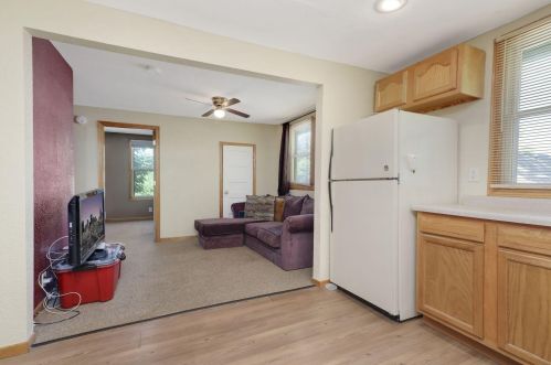 3236 James Ave, Minneapolis MN 55412-2442 exterior