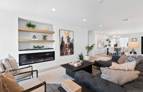 1855 Frankfort St, San Diego CA  92110-3514 exterior