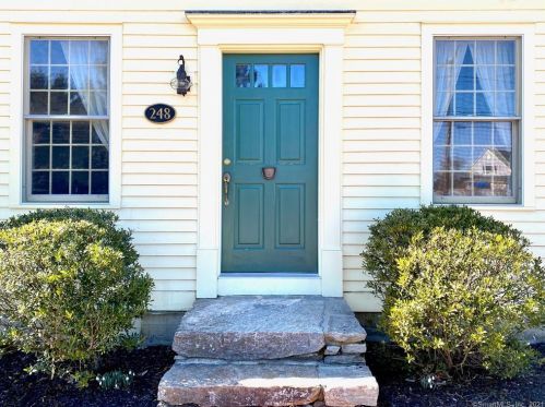 248 Water St, Stonington, CT 06378-2922