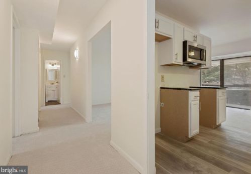 2308 Freetown Ct, Herndon, VA 20191-1765
