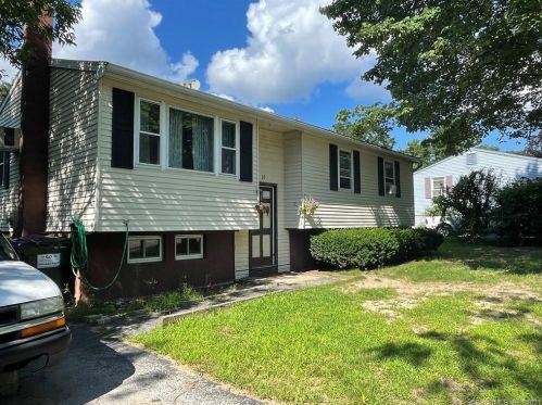 10 River Ridge Rd, Killingly, CT 06239-2630