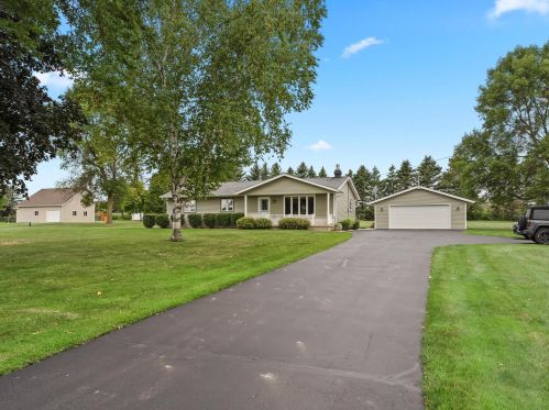 1044 Union Rd, Manitowoc WI 54220-9451 exterior