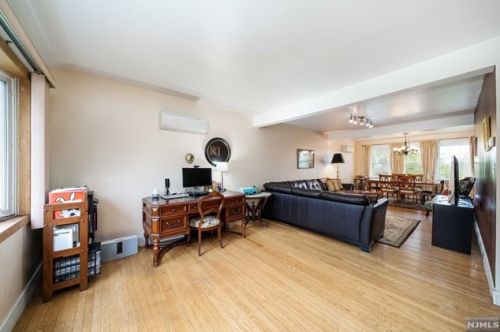 181 Overpeck Ave, Ridgefield Park NJ  07660-1218 exterior