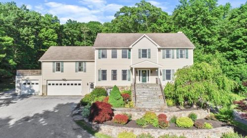 458 Depot Hill Rd, Poughquag, NY 12570-5766