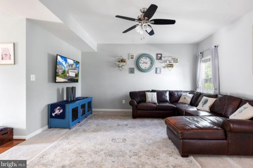 111 Eisentown Dr, Lovettsville VA  20180-8547 exterior