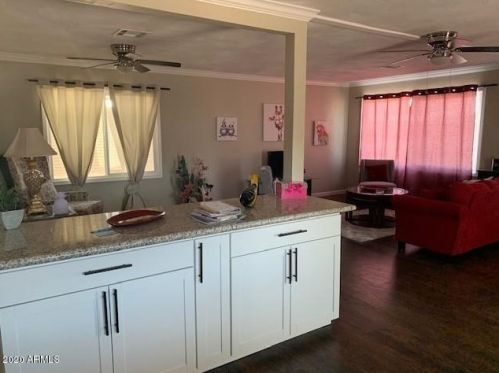 9050 Olive Ln, Chandler, AZ 85248-6404