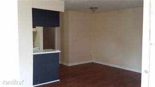 1972 Cambridge Dr, Lexington KY  40504-1977 exterior