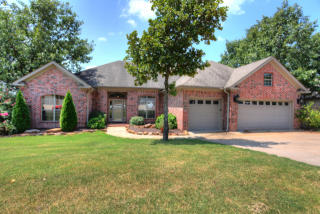 6917 Gap Point Cir, North Little Rock, AR 72120-4053