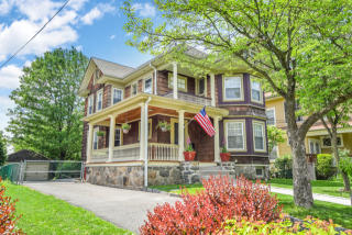 160 Fenimore Rd, Mamaroneck, NY 10543-3537