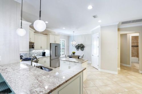 6589 Roma Way, Naples FL  34113-1720 exterior