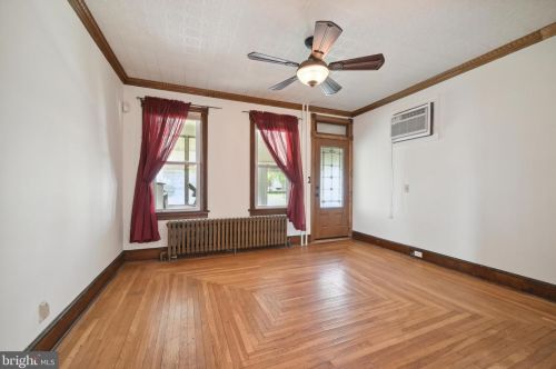 120 Slack Ave, Lawrence Township NJ  08648-4304 exterior