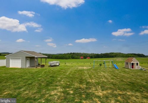 473 Muddy Creek Forks Rd, Brogue, PA 17309-9444