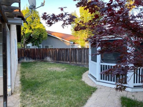 2661 Larch Ct, San Jose, CA 95121-2813