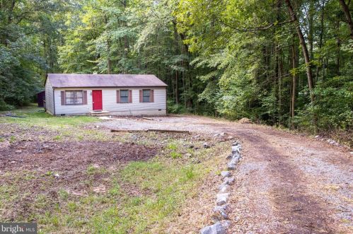7000 Shade Tree Ln, Spotsylvania, VA 22551-2626
