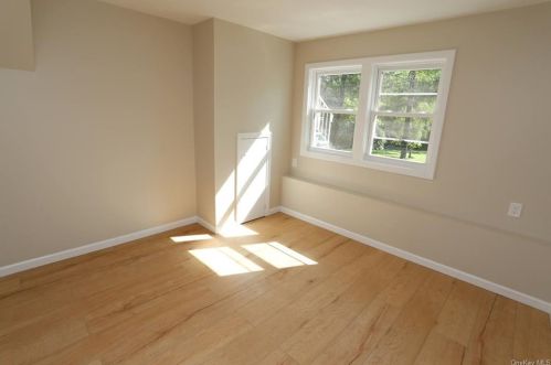 64 Green Rd, West Nyack NY  10994-2602 exterior