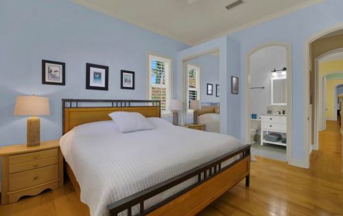 30419 Canyon Estates Rd, Vista CA  92084-1043 exterior