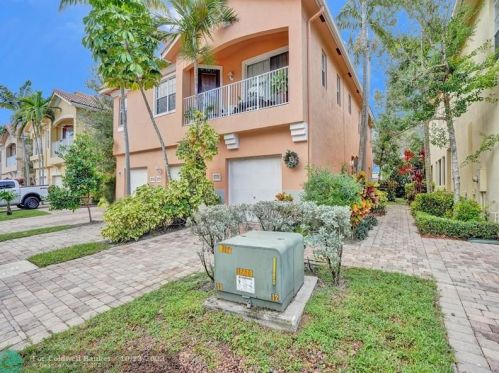 1724 Carvelle Dr, West Palm Beach, FL 33404-1856
