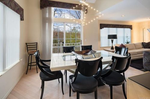 9 High Ridge Rd, Crotonville NY  10562-1969 exterior