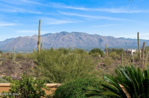 5174 Indian Head Ln, Tucson, AZ 85745-9425