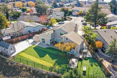 323 Larkin Ct, Benicia, CA 94510-1402