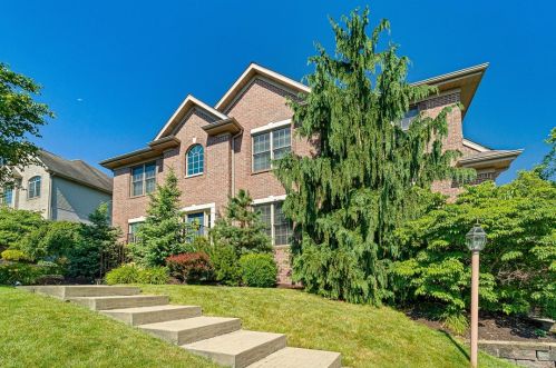 1021 Highland Dr, Canonsburg, PA 15317-5227