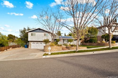 26154 Abdale St, Santa Clarita, CA 91321-2132