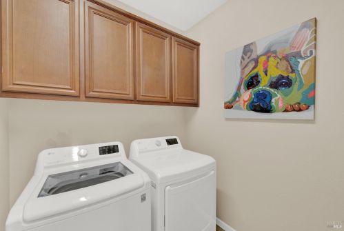 8001 Finchley Ct, Vacaville CA  95687-8253 exterior